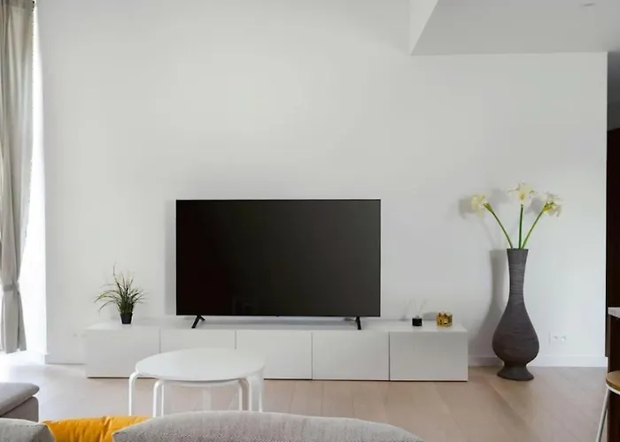 Close-urban Chic - Center - Huge And Comfortable -narutowicza Lägenhet *